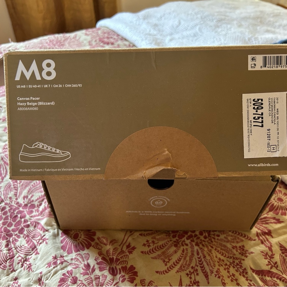 Men’s Allbirds Canvas Pacer size 8 New in Box.